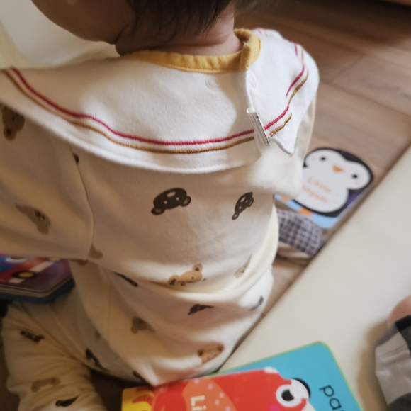 White and Yellow Bibs with Cute Embroidered Designs - Picture 10 of 10